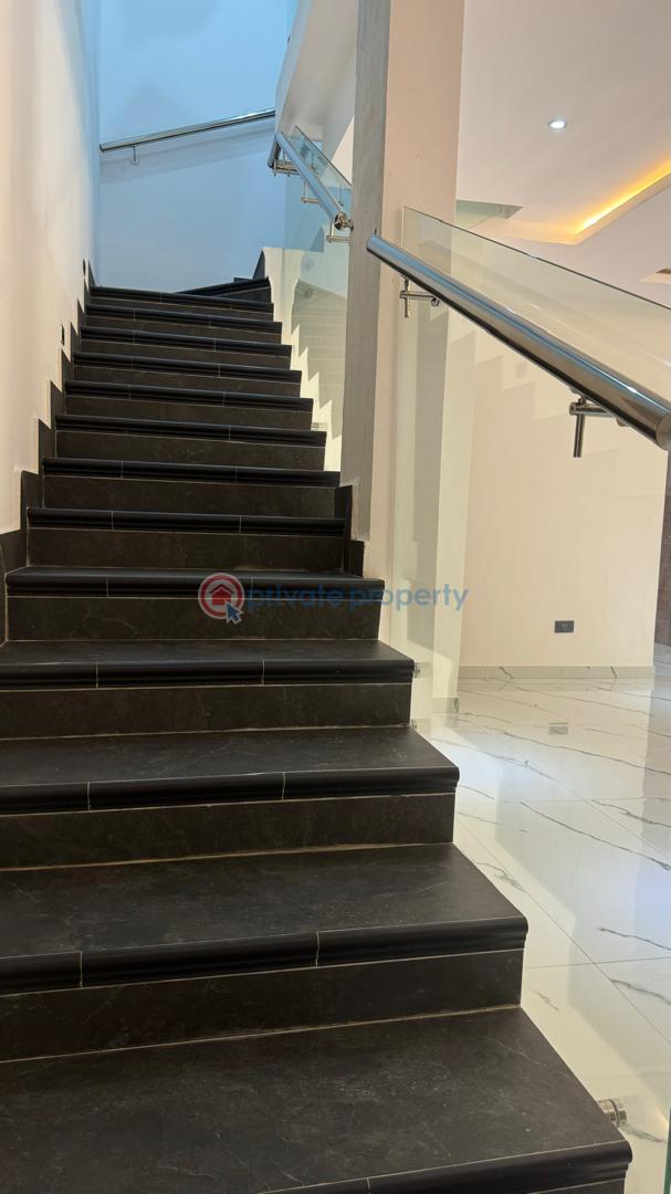 5 bedroom House For Sale Manet Spintex Accra - 7