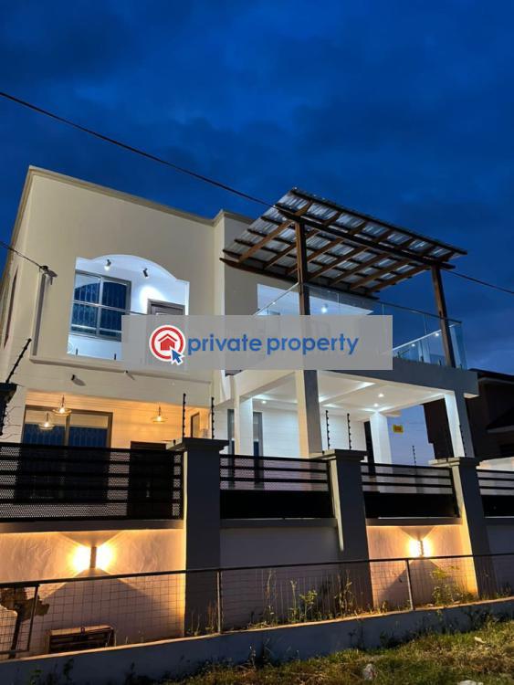 6 bedroom House For Sale Tema Accra - 5