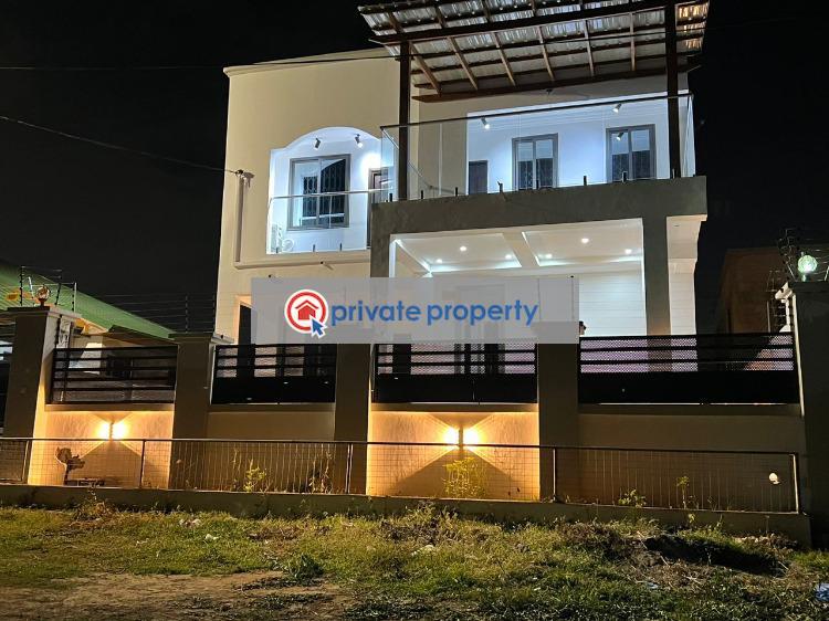 6 bedroom House For Sale Tema Accra - 0