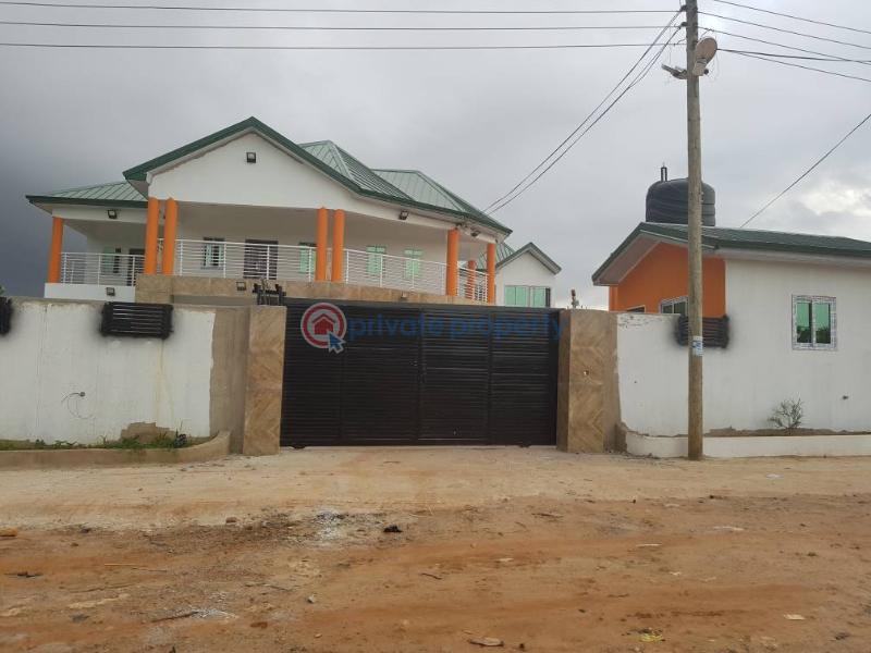 6 bedroom House For Sale Ashiyie Adenta Municipal Accra - 1