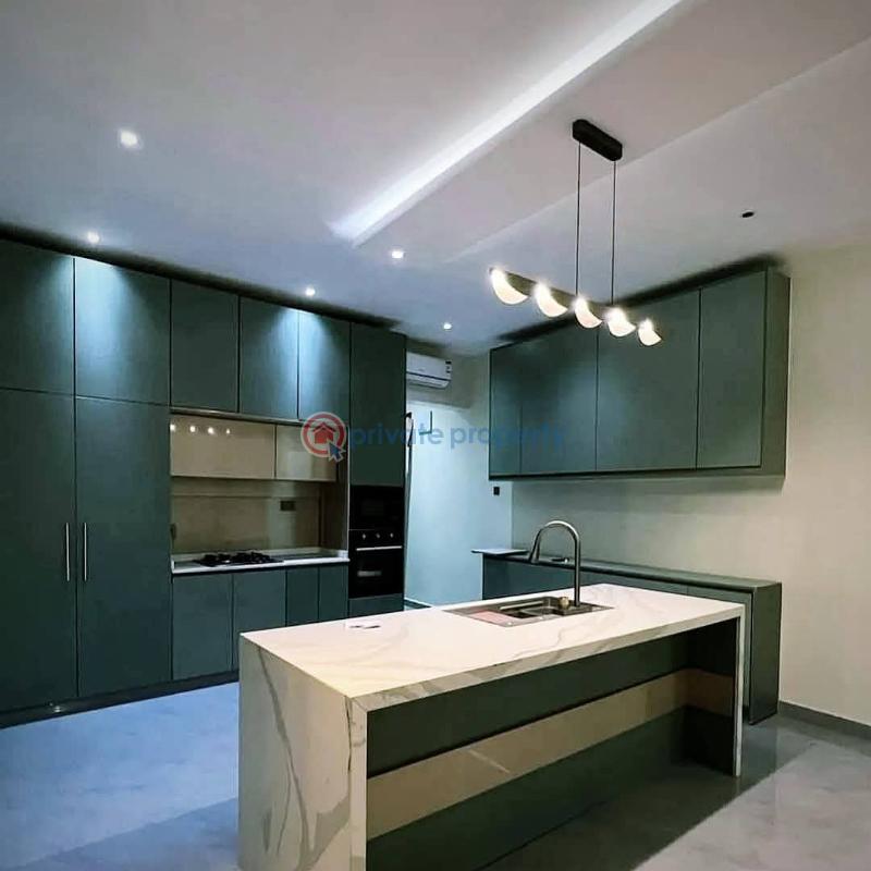 7 bedroom House For Sale Tse Addo Accra - 3