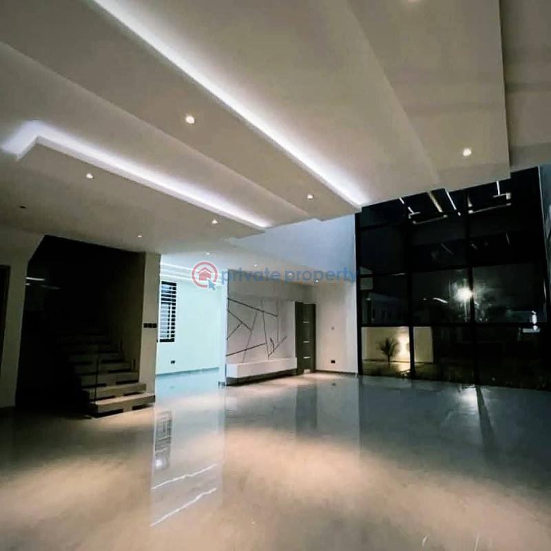 7 bedroom House For Sale Tse Addo Accra - 1