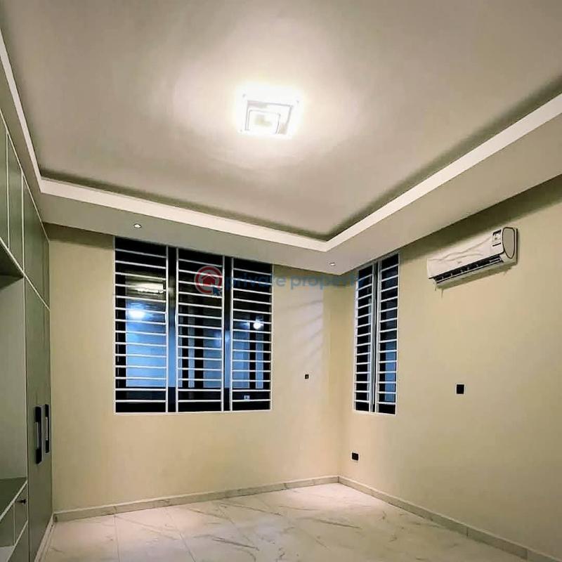 7 bedroom House For Sale Tse Addo Accra - 8