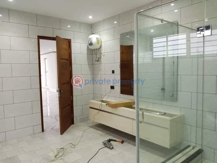 8 bedroom House For Sale Kay Billie Klaer International School Adjiringanor East Legon Accra - 6