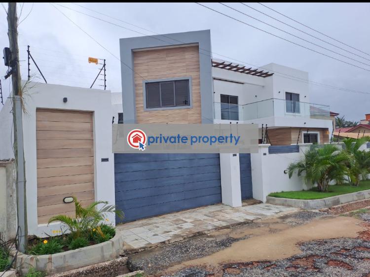 4 bedroom Townhouse For Sale &nbsp;sakumono. Sakumono Tema Accra - 1