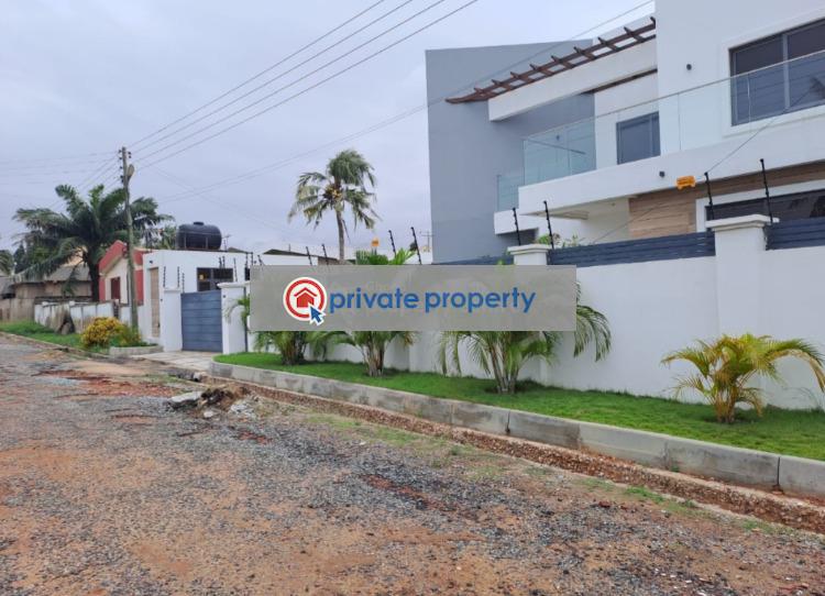 4 bedroom Townhouse For Sale &nbsp;sakumono Tema Accra - 0