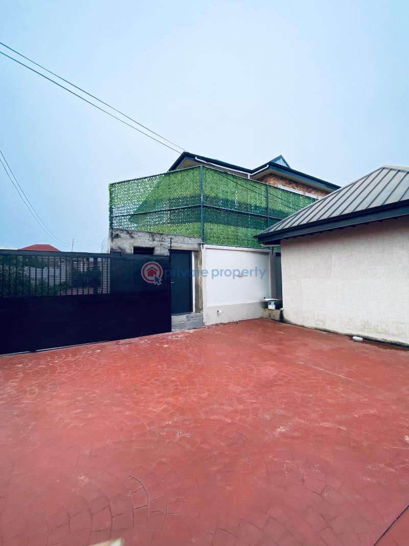 5 bedroom House For Sale Near Atasomaso. Kumasi Metropolitan Ashanti - 1