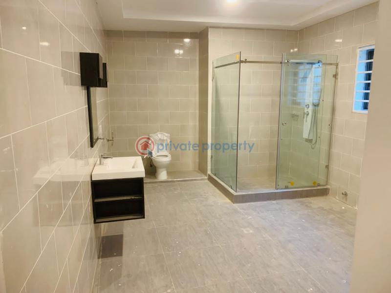 5 bedroom House For Sale Lakeside Estates. Adenta Municipal Accra - 8