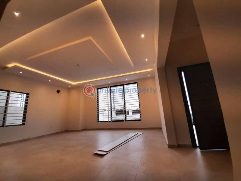 5 bedroom House For Sale Lakeside Estates. Adenta Municipal Accra - 5