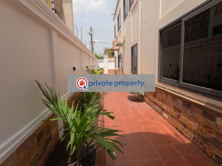 6 bedroom House For Sale &nbsp;lakeside Estate Ashaley Botwe Adenta Municipal Accra - 17