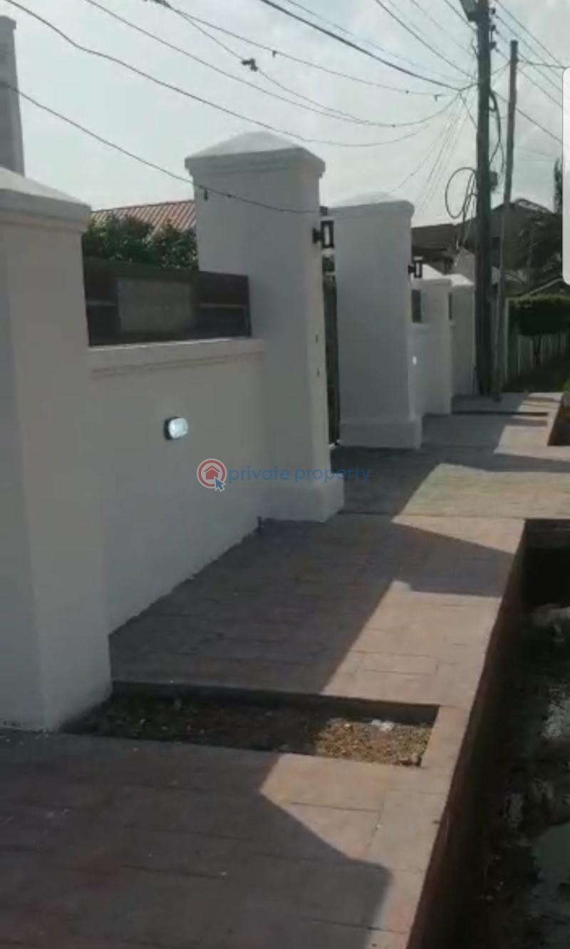 4 bedroom Terraced Duplex For Sale School Junction Adjirnganon School Junction Adjiringanor East Legon Accra - 8