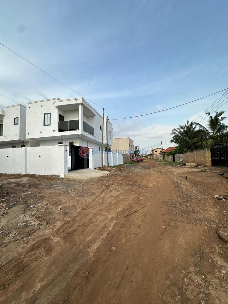 4 bedroom House For Sale Nmai Dzorn Area East Legon Accra - 10