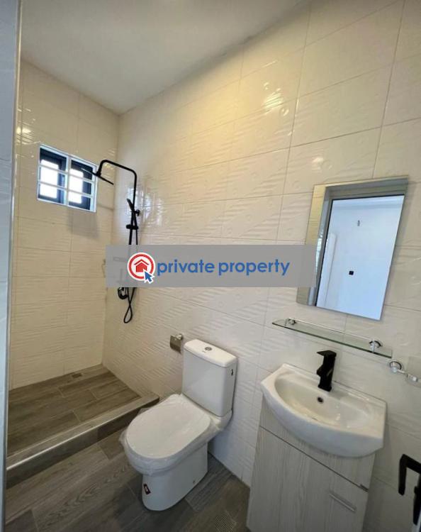 3 bedroom Detached Duplex For Sale &nbsp;spintex Community 18 Spintex Accra - 3