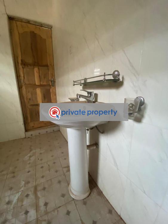 5 bedroom Detached Bungalow For Sale &nbsp;ashongman Pure Water Accra Metropolitan  - 2