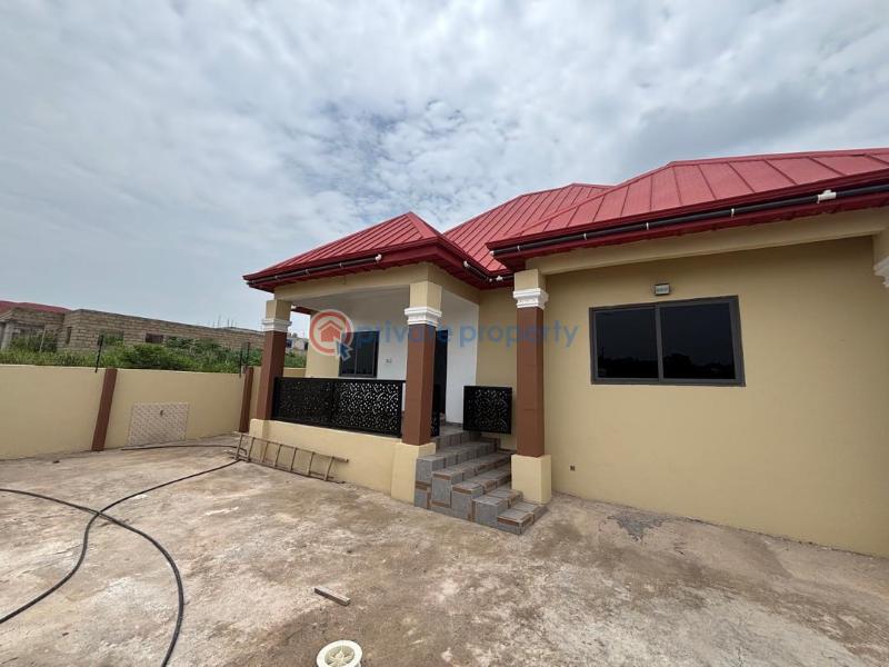 4 bedroom House For Sale Domeabra After Anwomaso. Tech Road Kumasi Metropolitan Ashanti - 4