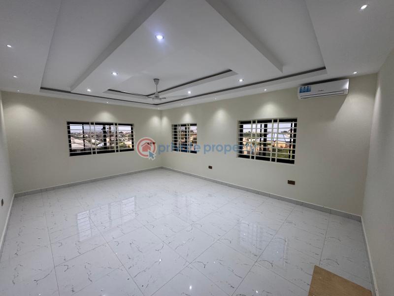4 bedroom House For Sale Kwanwoma On Ahodwo Sokoban Road. Kumasi Metropolitan Ashanti - 10