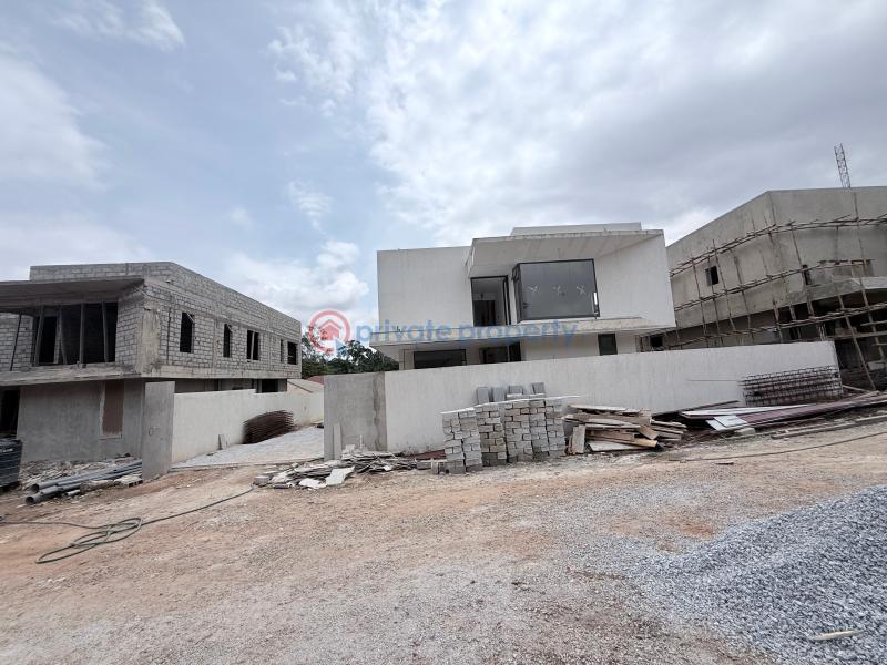 4 bedroom House For Sale On Ahodwo Road. Kumasi Metropolitan Ashanti - 0