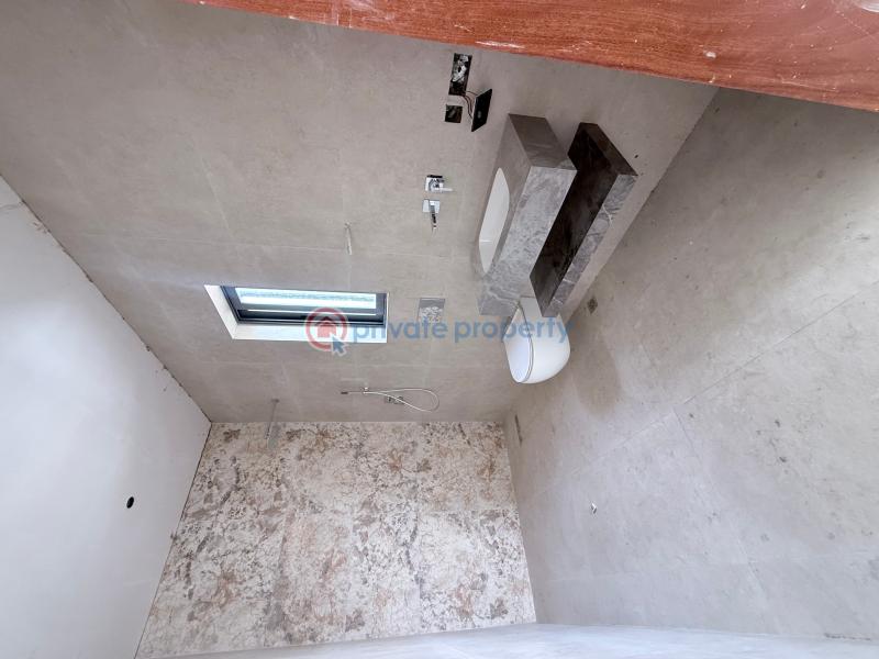 4 bedroom House For Sale On Ahodwo Road. Kumasi Metropolitan Ashanti - 4