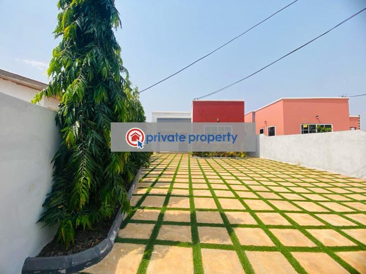 3 bedroom Detached Bungalow For Sale Adenta Municipal Accra - 5
