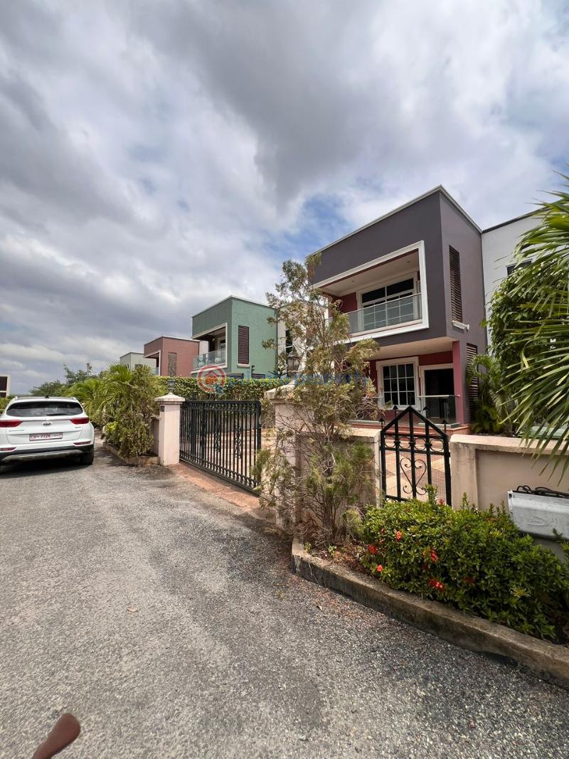 4 bedroom Detached Duplex For Sale Pilla 2 Dome Ga East Municipal Accra - 3