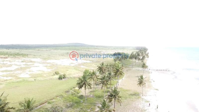 Mixed use Land For Sale Effutu Municipal Central Region - 3