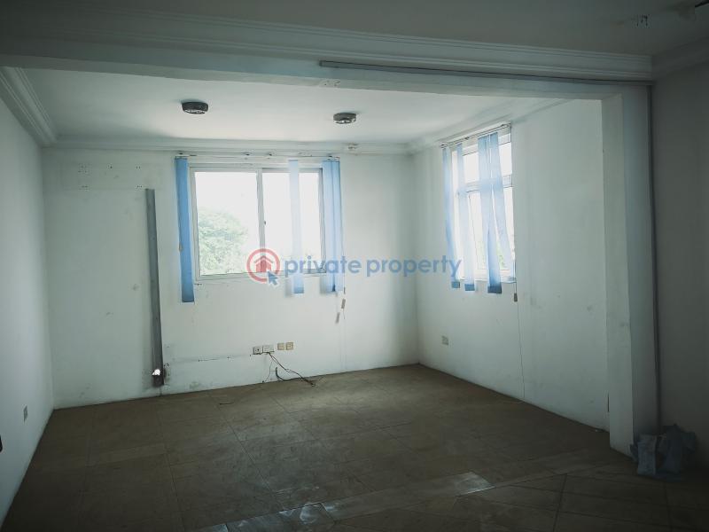 7 bedroom Office Space For Rent Accra Metropolitan  - 16