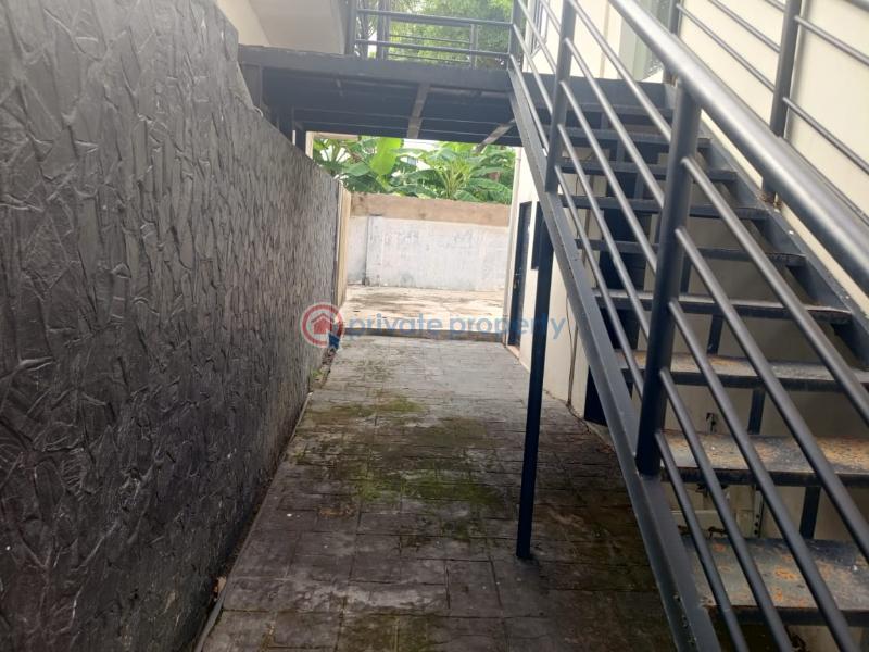 10 bedroom Commercial Property For Rent Osu Akoadjei Osu Accra - 18