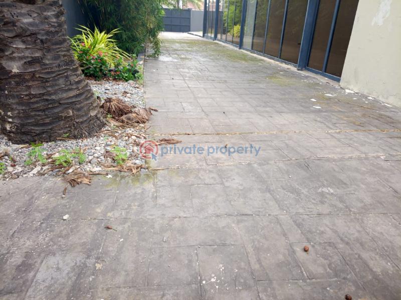 10 bedroom Commercial Property For Rent Osu Akoadjei Osu Accra - 11