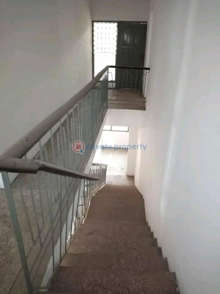 8 bedroom Commercial Property For Rent Around The Lebanese Embassy Osu Accra - 9