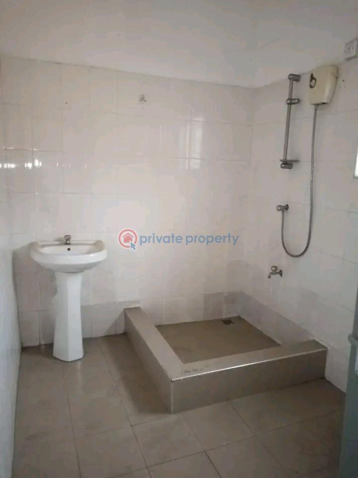 8 bedroom Commercial Property For Rent Around The Lebanese Embassy Osu Accra - 6