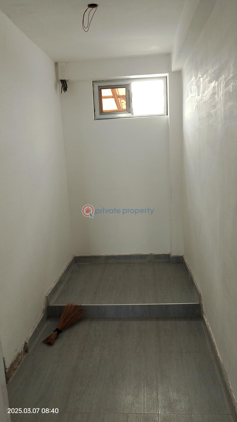 Office Space For Rent Arine Osu. Osu Road Accra - 3