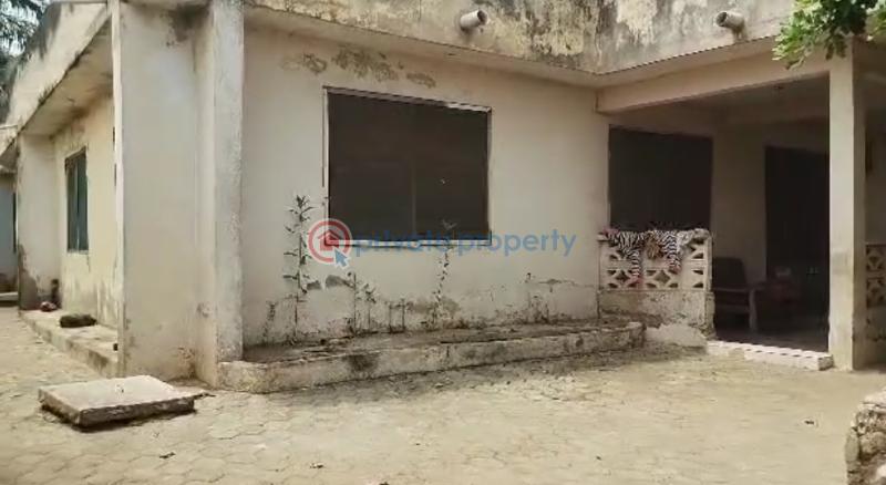 5 bedroom Detached Bungalow For Sale Nyamekye Darkuman Accra - 2