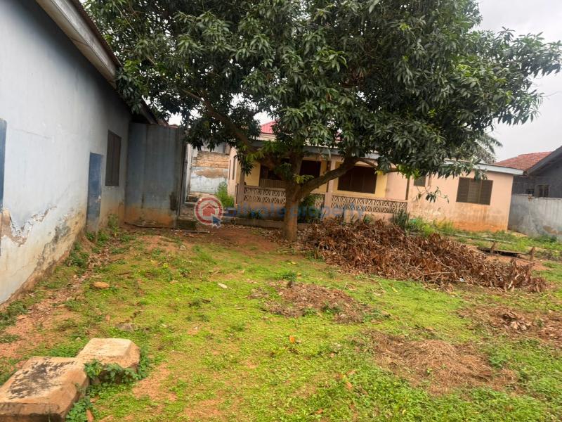 3 bedroom Commercial Land For Sale Tantra Hill Achimota Ga West Municipal Accra - 4