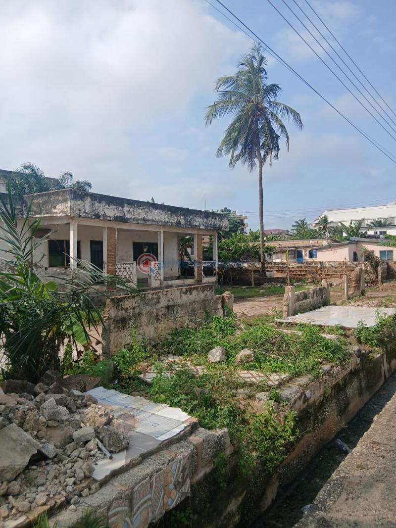 3 bedroom Detached Bungalow For Sale Sakaman Dansoman Accra - 2