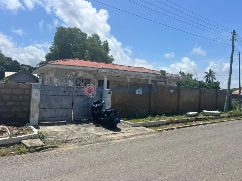 4 bedroom House For Sale Osu Road Accra - 5