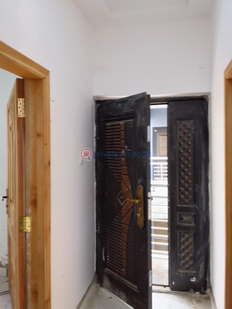 1 bedroom Apartment For Rent Teshie Bushroad Police Station Teshie-Nungua Estates Accra - 4