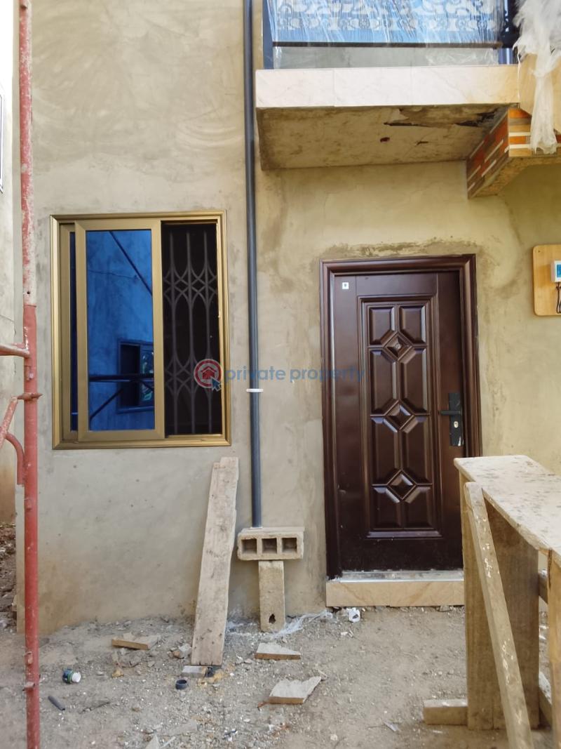 1 bedroom Apartment For Rent Teshie Bushroad Police Statoin Teshie-Nungua Estates Accra - 2