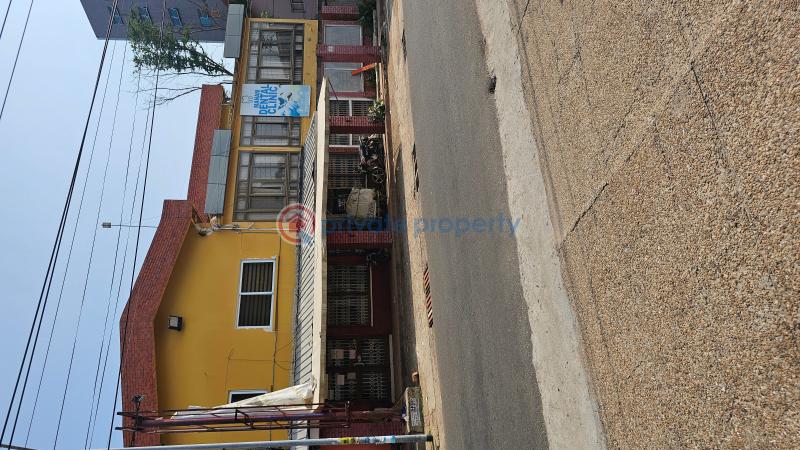 Plaza / Complex / Mall For Rent Oxford Street Osu Accra - 2