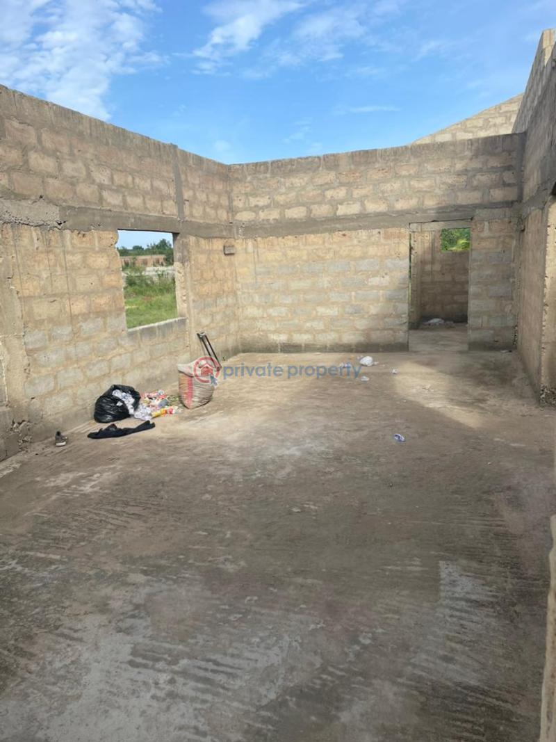 3 bedroom Detached Bungalow For Sale Ashalaja Ga South Municipal Accra - 2