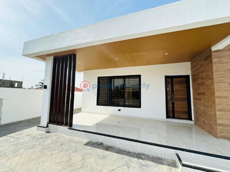 3 bedroom Detached Bungalow For Sale Lakeside Estates. Adenta Municipal Accra - 3