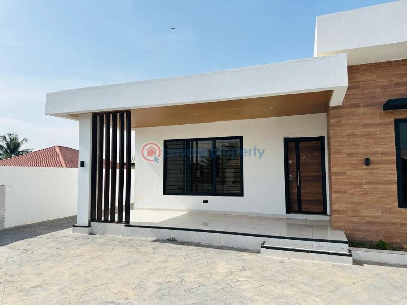 3 bedroom Detached Bungalow For Sale Lakeside Estates. Adenta Municipal Accra - 6