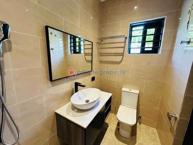 3 bedroom Detached Bungalow For Sale Lakeside Estates. Adenta Municipal Accra - 17