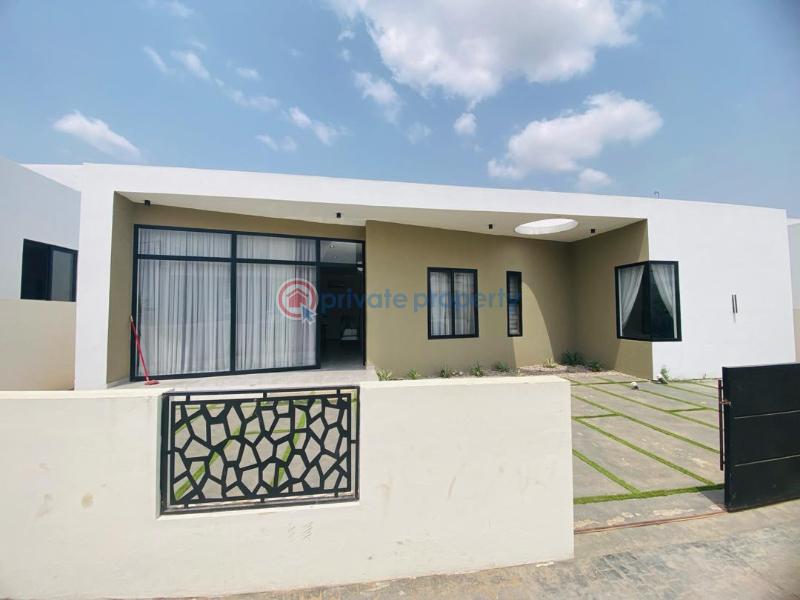 3 bedroom House For Sale East Legon Hills School Junction. Adenta Municipal Accra - 1