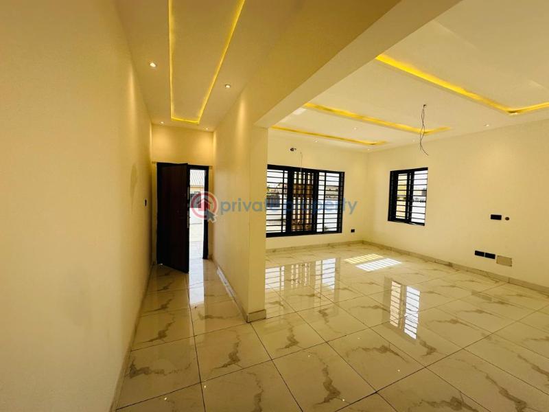 3 bedroom Detached Bungalow For Sale Lakeside Estates. Adenta Municipal Accra - 9