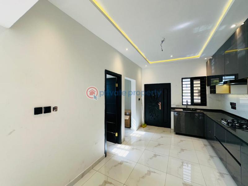 3 bedroom Detached Bungalow For Sale Lakeside Estates. Adenta Municipal Accra - 13