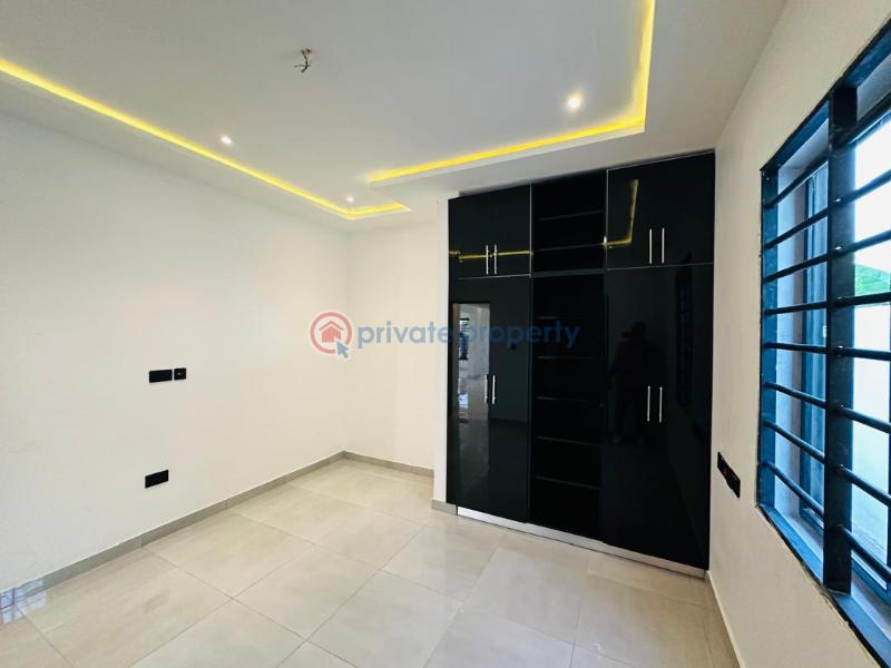 3 bedroom Detached Bungalow For Sale Lakeside Estates. Adenta Municipal Accra - 14
