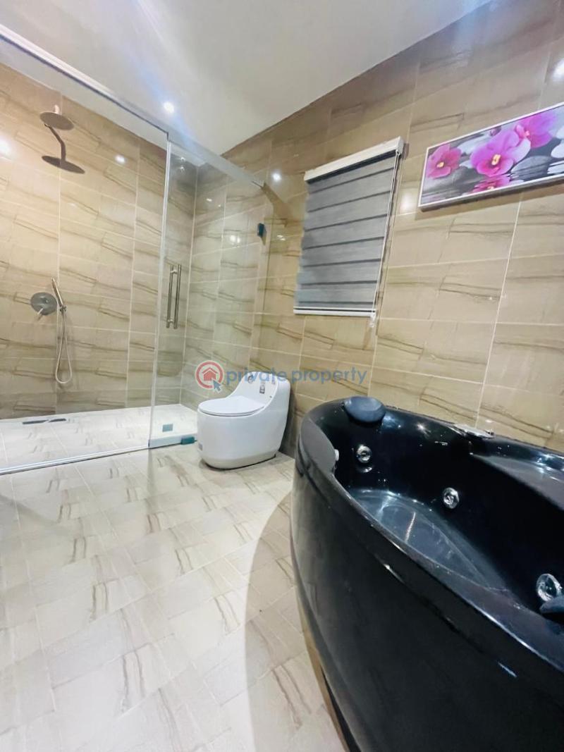 4 bedroom House For Sale Lakeside Estate Adenta Municipal Accra - 3