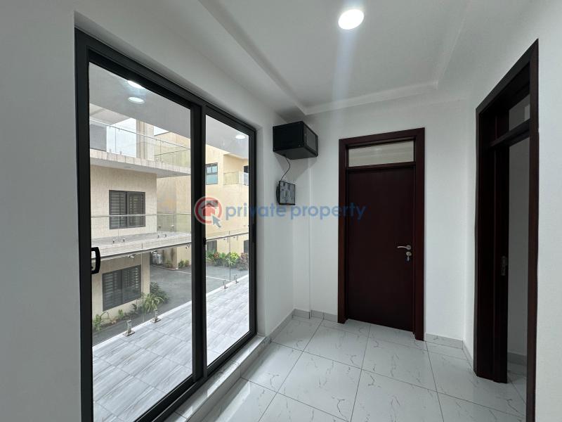 4 bedroom Townhouse For Rent American House, East Legon Bawaleshie Road East Legon Accra - 18