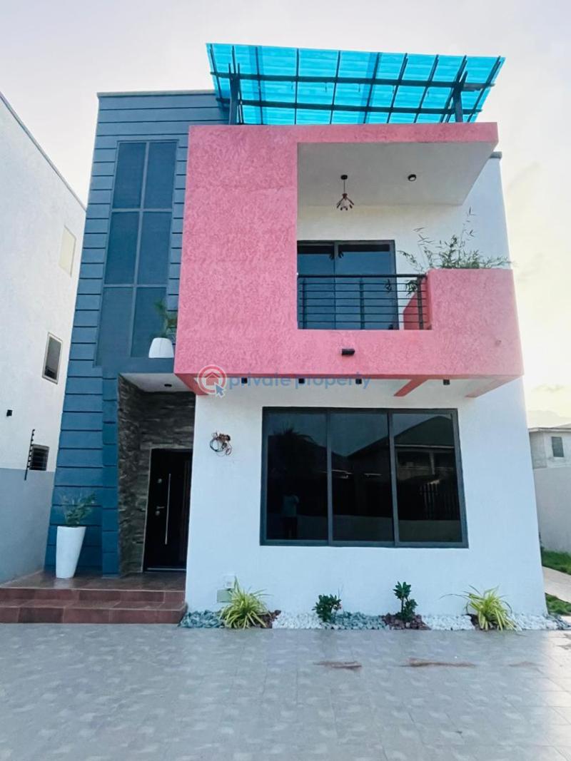 4 bedroom House For Sale Lakeside Estate Adenta Municipal Accra - 1