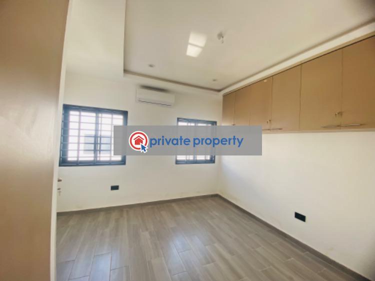 4 bedroom Detached Duplex For Sale &nbsp;behind East Airport Airport Residential Area Accra - 19